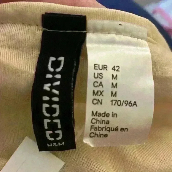 ***NWT**** SILVER SEQUIN SPARKLY PARTY MINI DRESS SIZE M - Picture 7 of 10